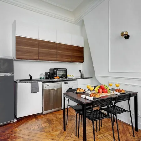 Bnbnook - Parisian Charm: 1br In Le Marais