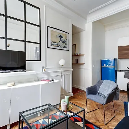 Bnbnook - Parisian Charm: 1br In Le Marais Paris