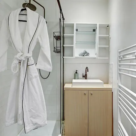 Bnbnook - Parisian Charm: 1br In Le Marais * Paris