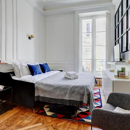 Apartment Bnbnook - Parisian Charm: 1br In Le Marais